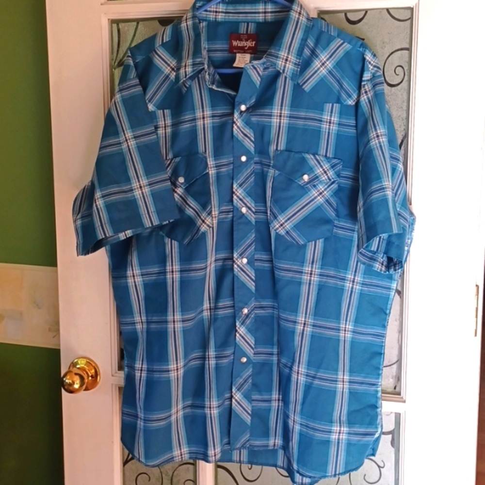 Wrangler Western shirt size xlarge short sleeve plaid